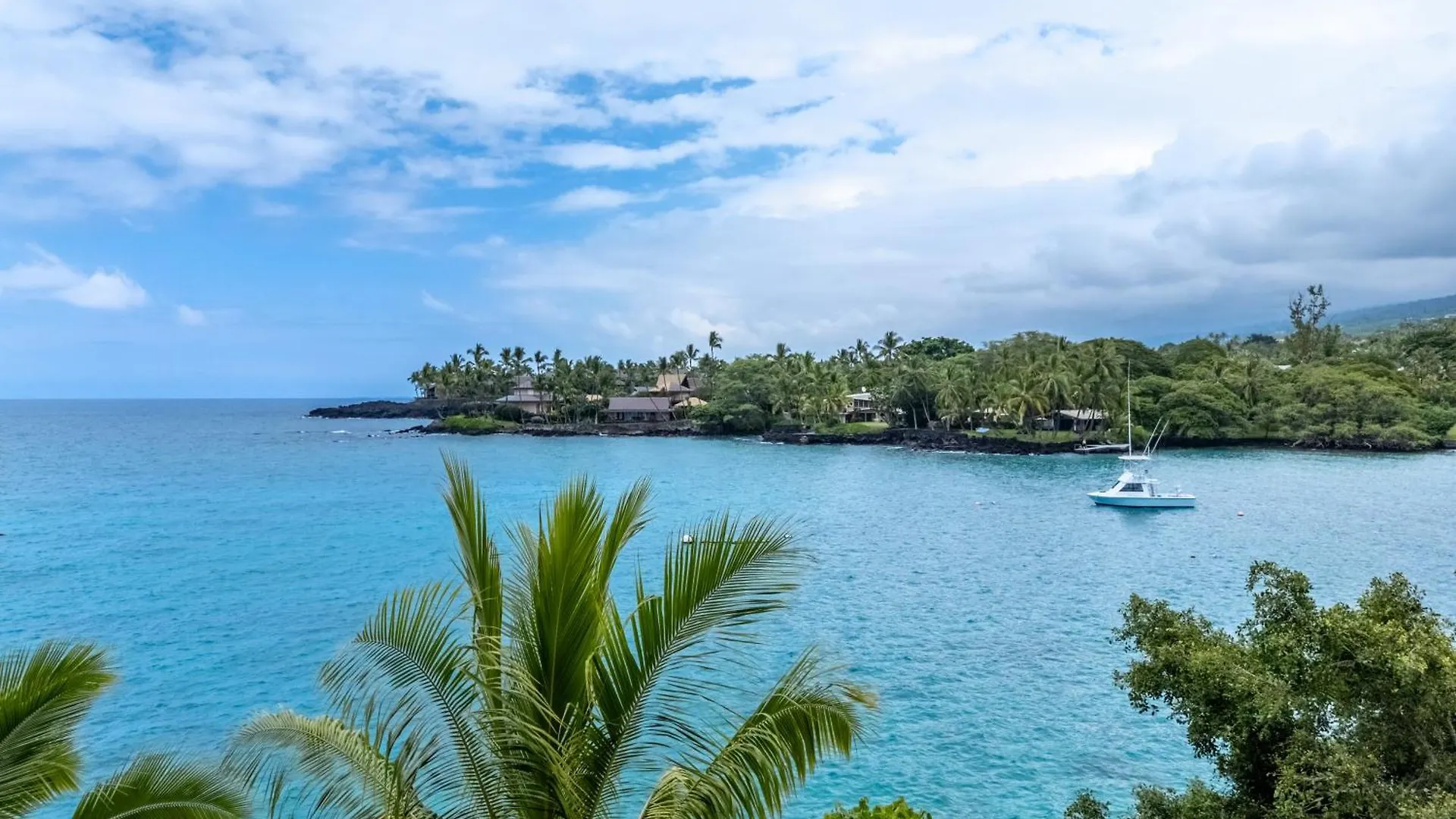 Kbm Resorts: Kona Bay House Stunning Ocean Front Estate Home Right On Keauhou Bay Kailua-Kona Holiday home