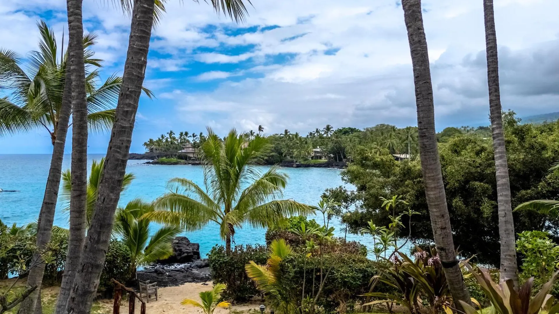 Holiday home Kbm Resorts: Kona Bay House Stunning Ocean Front Estate Home Right On Keauhou Bay Kailua-Kona United States