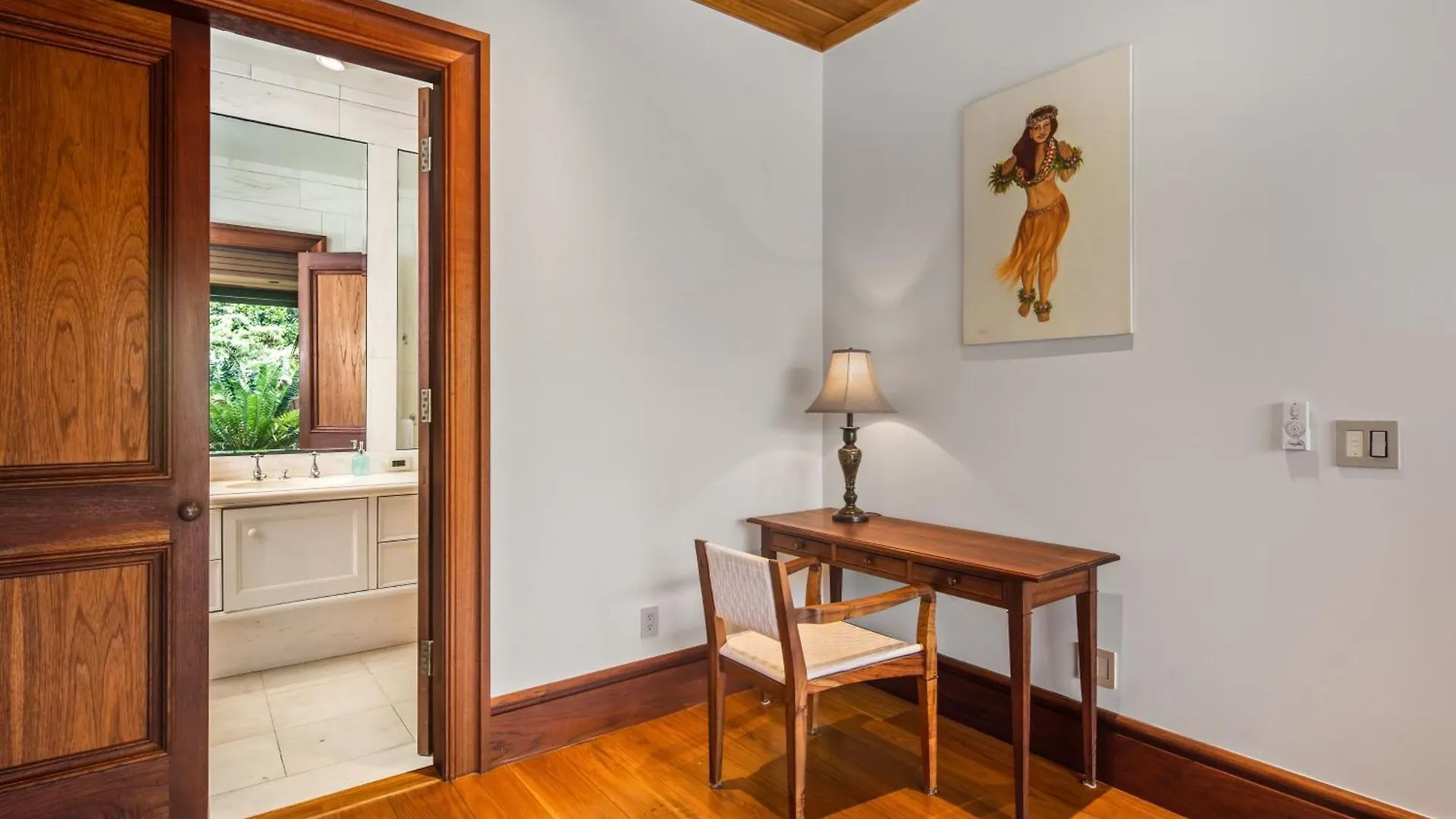 Holiday home Kbm Resorts: Kona Bay House Stunning Ocean Front Estate Home Right On Keauhou Bay Kailua-Kona