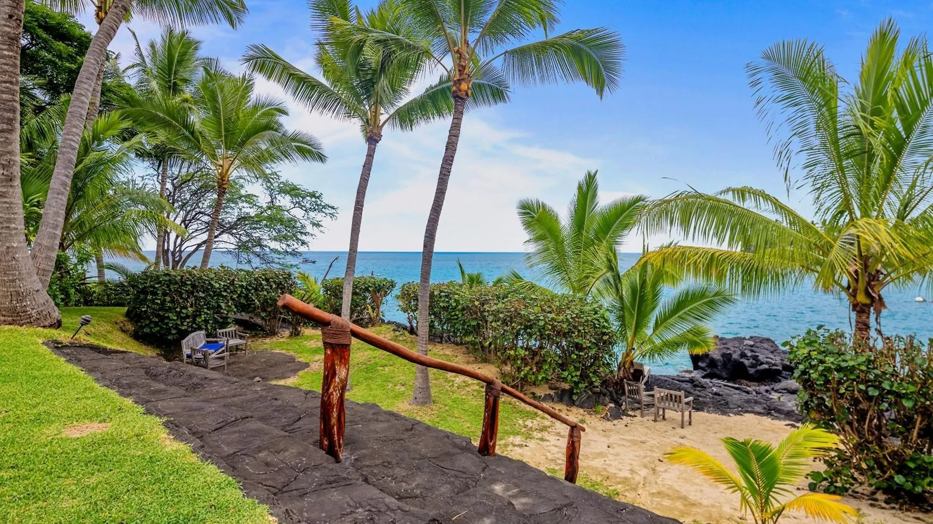 Kbm Resorts: Kona Bay House Stunning Ocean Front Estate Home Right On Keauhou Bay Kailua-Kona 0*,